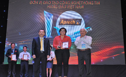 Aptech Vietnam wins Top ICT Award for 16 consecutive years